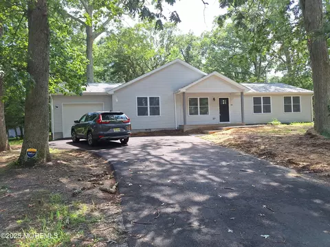 414 Oak Tree Rd, Freehold, NJ 07728