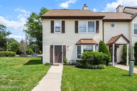 6 Revere Ct, Jackson, NJ 08527