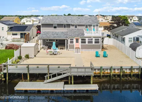 8 S Boston Dr, Little Egg Harbor, NJ 08087
