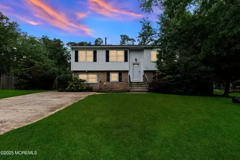 424 River Ter, Toms River, NJ 08755