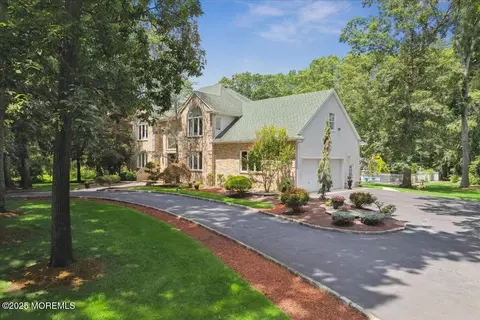 25 Reid Ln, Millstone, NJ 08510