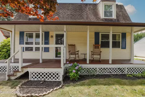 107 Seneca Lake Dr, Little Egg Harbor, NJ 08087