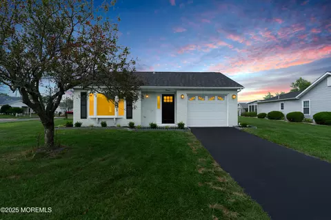 13 Everest Dr N, Brick, NJ 08724