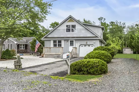 211 Meadow Blvd, Brick, NJ 08723
