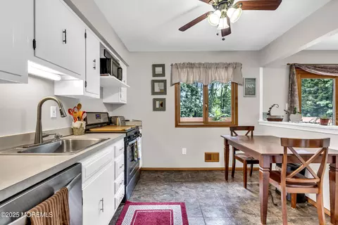 Kitchen - 5 Partree Rd, Jackson, NJ 08527 photo 1 of 3