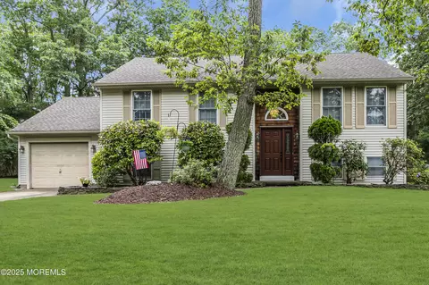 5 Partree Rd, Jackson, NJ 08527