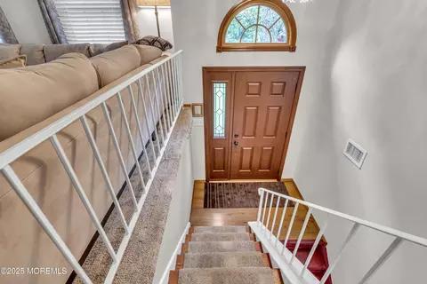 Entry Way - 5 Partree Rd, Jackson, NJ 08527 photo 2 of 4