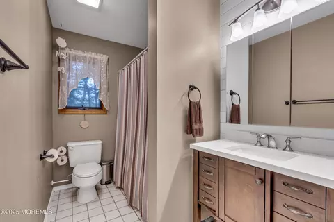 Bath - 5 Partree Rd, Jackson, NJ 08527 photo 1 of 2