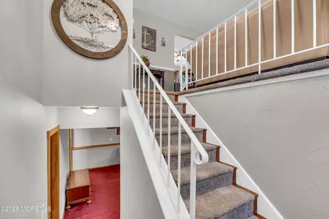 Entry Way - 5 Partree Rd, Jackson, NJ 08527 photo 1 of 4