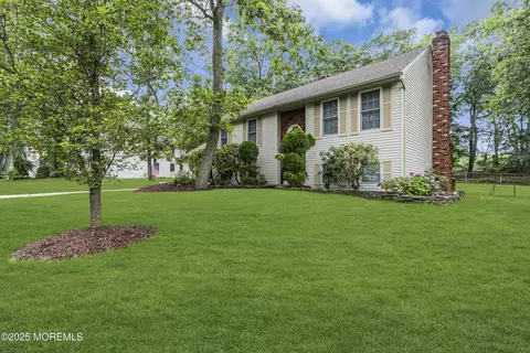 Exterior - 5 Partree Rd, Jackson, NJ 08527 photo 2 of 13
