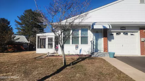 522 Lilac Ln #A, Whiting, NJ 08759