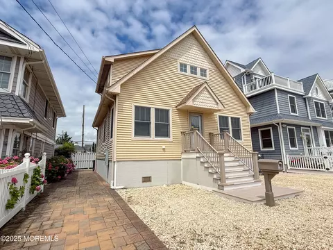 7 Nichols Ave, Seaside Heights, NJ 08751