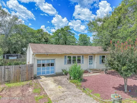 Exterior - 494 5th Ave, Brick, NJ 08724 photo 2 of 6