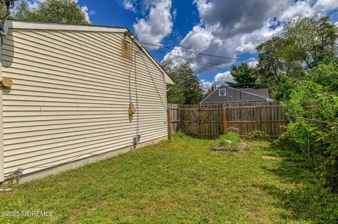 Exterior - 494 5th Ave, Brick, NJ 08724 photo 4 of 6