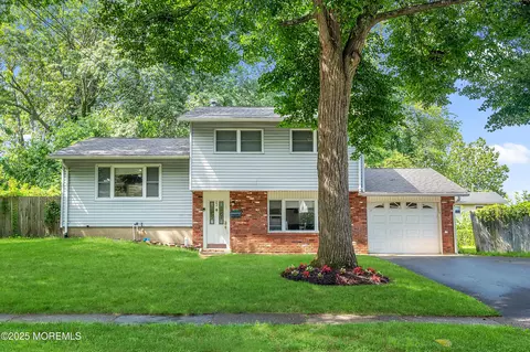 23 Montana Dr, Jackson, NJ 08527