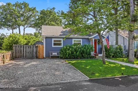 Exterior - 123 Cedarhurst Rd, Brick, NJ 08723 photo 2 of 7