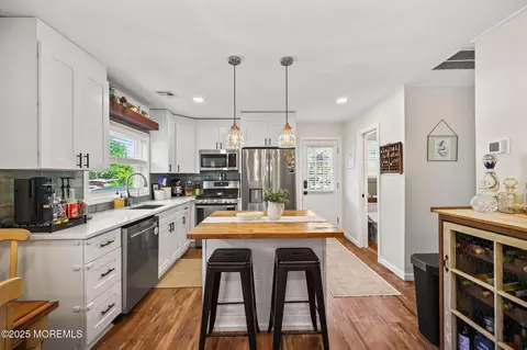 Kitchen - 123 Cedarhurst Rd, Brick, NJ 08723 photo 1 of 5
