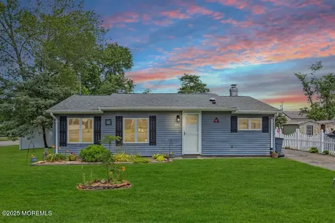 202 Beach Blvd, Forked River, NJ 08731