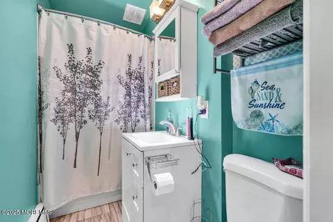 Bath - 202 Beach Blvd, Forked River, NJ 08731 photo 1 of 1