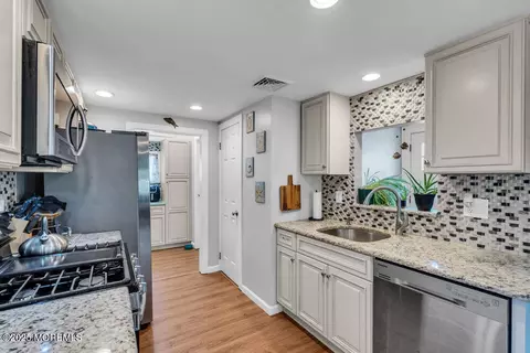 Kitchen - 202 Beach Blvd, Forked River, NJ 08731 photo 2 of 3