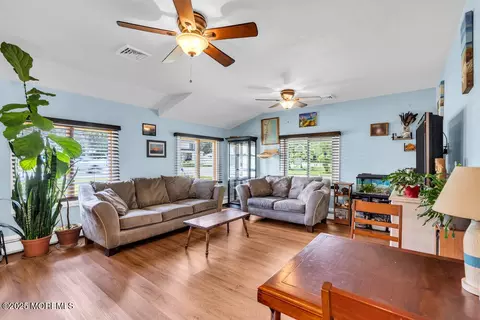 Living - 202 Beach Blvd, Forked River, NJ 08731 photo 1 of 2
