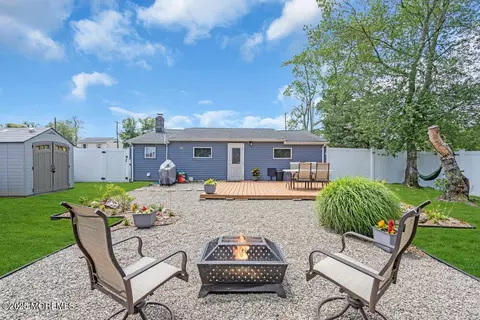 Exterior - 202 Beach Blvd, Forked River, NJ 08731 photo 2 of 2