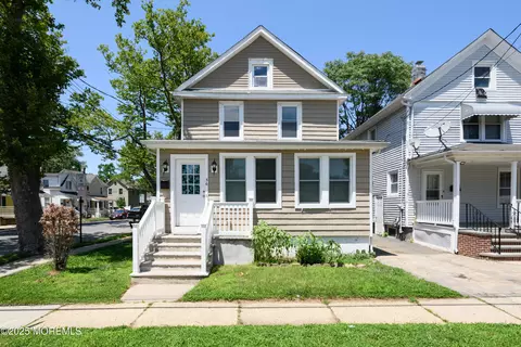 56 Bank St, Red Bank, NJ 07701