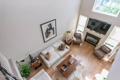 Living - 22 Brookfield Dr, Jackson, NJ 08527 photo 2 of 2