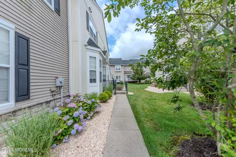 Exterior - 22 Brookfield Dr, Jackson, NJ 08527 photo 2 of 7