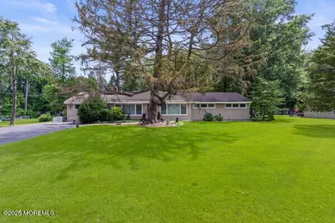 647 Tinton Ave, Tinton Falls, NJ 07724