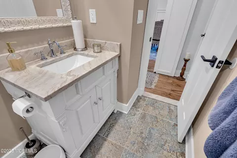 Bath - 75 Whitmore Dr, Berkeley, NJ 08721 photo 2 of 6