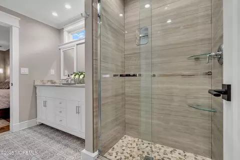 Bath - 75 Whitmore Dr, Berkeley, NJ 08721 photo 5 of 6