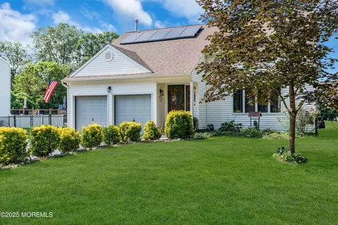 347 Cahill Rd, Toms River, NJ 08755