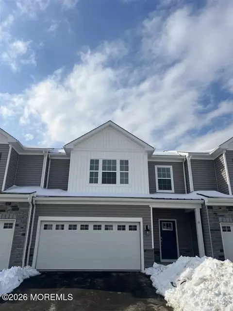 31 Victoria Gardens Sq, Neptune Township, NJ 07753
