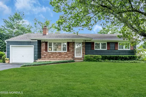 44 Williamsburg Dr, Toms River, NJ 08755