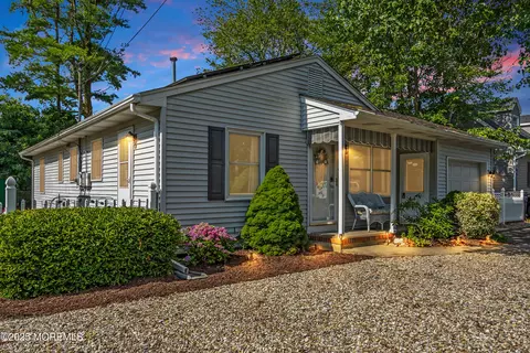 2023 Oak Dale Rd, Toms River, NJ 08753