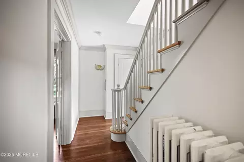 Entry Way - 3 E River Rd, Rumson, NJ 07760 photo 1 of 1