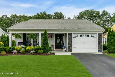 37 Normanton Ave, Manchester, NJ 08759