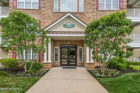 719 Amy Ct, Lakewood, NJ 08701