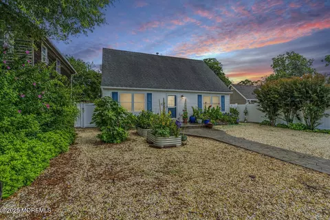 1216 Wilmington St, Point Pleasant, NJ 08742