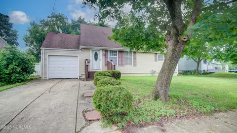 24 Mercury Cir, Old Bridge, NJ 08857