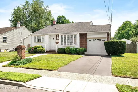 35 Hastings Rd, Hamilton, NJ 08620