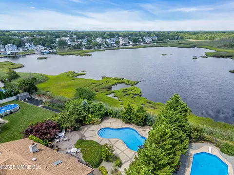 62 Sunrise Blvd, Toms River, NJ 08753