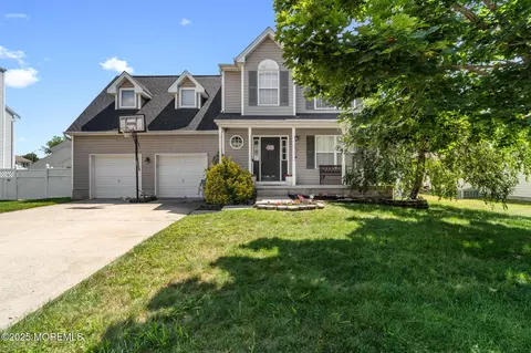 73 Timberline Rd, Bayville, NJ 08721