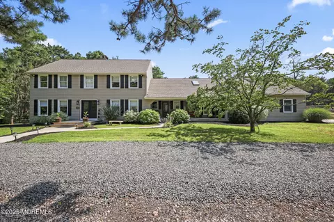 107 Penhook Rd, Forked River, NJ 08731