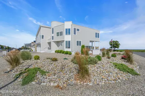 Exterior - 848 Ensign Dr, Forked River, NJ 08731 photo 2 of 19