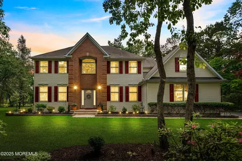 2 Kyle Ct, Jackson, NJ 08527