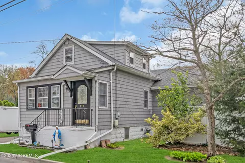 277 Adirondack Ave, Spotswood, NJ 08884