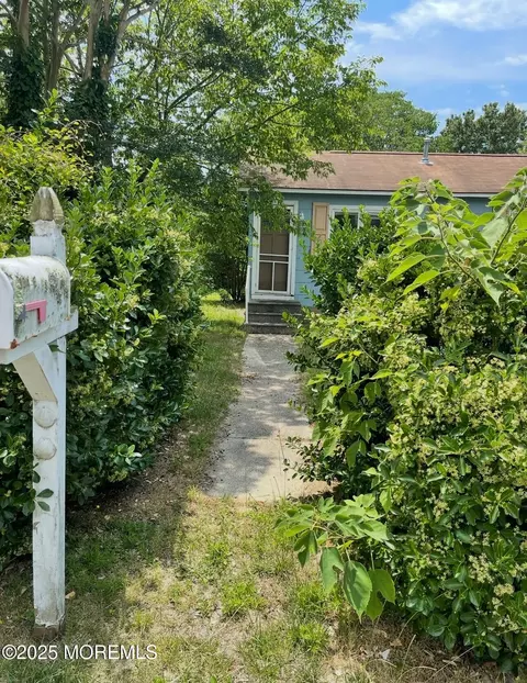 334 E Miami Ave, Lower, NJ 08204