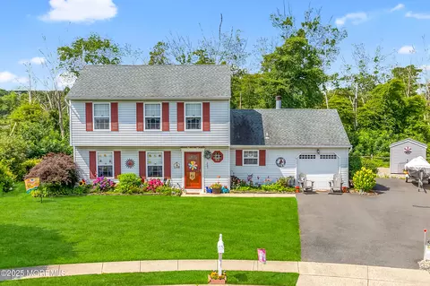 205 Marlin Ct, Brick, NJ 08724